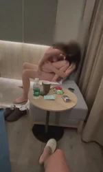 淫妻癖的完美视角，奉献给大家