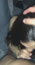 喜欢吃鸡巴的极品嫩妹，全身渔网真骚