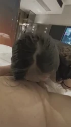 45岁大屁股熟女阿姨背着老公偷吃，看这吃鸡巴的技术应该没少被操了