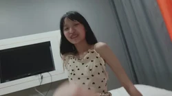 真实实拍露脸钢牙妹女上位骑乘被坐在身上爽的一批