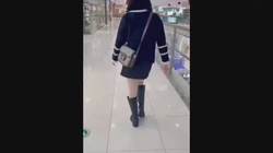 对话刺激骚婊子的狂野偷情 ，出门遇到熟人吓出一身冷汗
