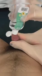 女朋友刚在网上学了足交就要给我试试