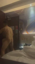 约会肌男