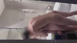 老婆站着被单男按住后入3p看简介
