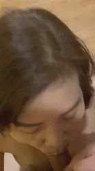 露脸极品熟女骚阿姨口爆深喉吃鸡