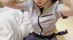 麦当劳女店员 工作服都没换就来了
