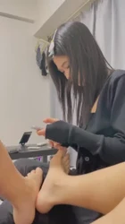害羞的女朋友露脸