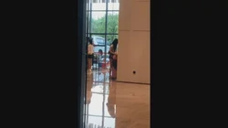 强悍的约啪达人 少妇千里送逼 女主呻吟声配合着肉搏噗噗声组成激烈交响