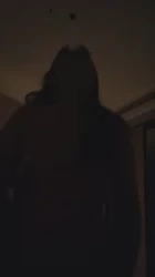 黑漆漆的