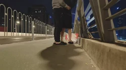 超刺激！人来人往大桥上口交漏出！