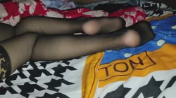 依然半夜玩老婆，看老婆的蠕动肥臀和秒湿的骚逼，倾听老婆的低淫