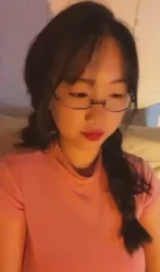 【章哥经典】视频调教长相清纯的巨乳眼镜反差婊 上