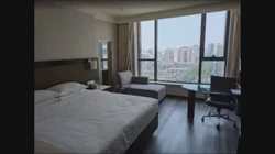 畅游西子湖畔后在杭城酒店开房打卡
