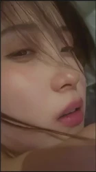 颜值完美的小女友，很反差的女神