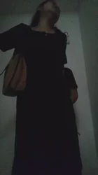 和邻居熟女在楼道来一发