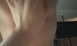 面试认识的妹纸，美乳女上位骑乘榨精