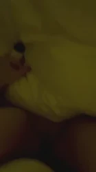 重庆骚母狗 半夜偷偷溜出来找我 第一次见面来酒店无套内射