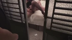 躲在门后看老婆倍金主摸湿爆操，抱着老婆的两条美腿