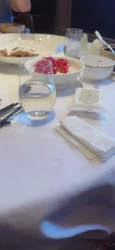 魔都 他老婆在桌子底下给我口