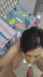 60岁的熟女阿姨真是风韵犹存，被我颜射