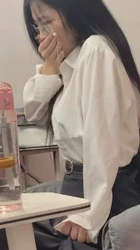 工作中塞一颗给她刺激下