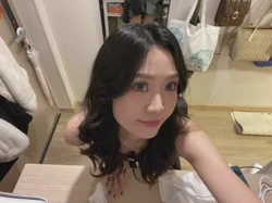 骚逼女友的自拍（找单男）