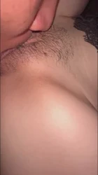 接上部，绿帽男友抽插有过3p经验的女友，白四溢
