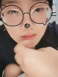 马桶水洗脸的大二学妹露脸