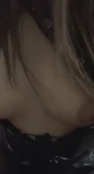 皮衣美女做爱前戏