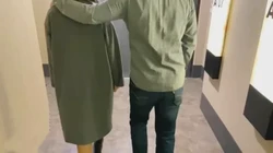 陪36岁熟女嫂子看电影 电影院一进门就把持不住 把我的鸡巴含住 口爆