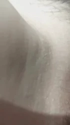 骚逼被扣得翻来覆去