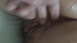 老公不在，发骚想鸡吧操的熟女人妻，