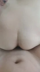 后入大屁股少妇，屁股又大又白