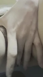 女友工作期间厕所自慰