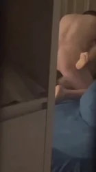 爆草极品少妇，结果她老公躲在衣柜偷看