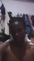 全裸的女人