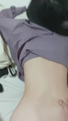 打桩后入较小的紫衣妹妹