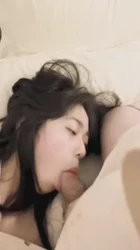 谁家的异地甜妹女友这么会舔鸡巴？