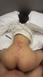 小崽子非要我往她身上滴蜡