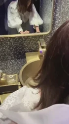 你可爱的妻子在家穿好衣服，在我这来不及脱衣服