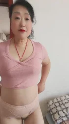 露脸熟女人妻  一个人玩  这疤 有点大啊