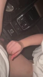 【真实】微露脸车震长得像张柏芝一样的骚货人妻