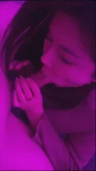 贱货人妻戴着婚戒出来偷情 她说外面任何男人都比她老公厉害