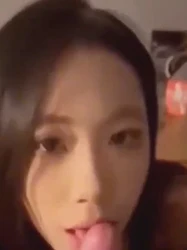 杭州骚逼学姐给我口交