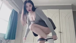 这种微胖的逼才是最肥的！操大屁股骚逼挤压感淫水四溅