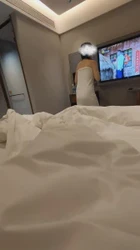太原白嫩少妇又来找我开房，差点被发现