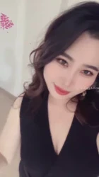 熟女露脸自慰高潮喷水