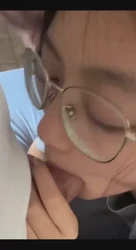 眼镜妹口交，完整版已上传至电报群