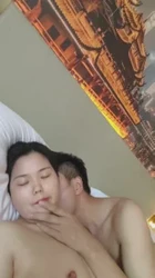 骚媳妇单约单男享受