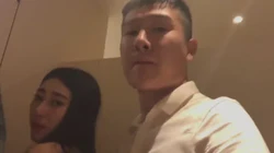 你这么骚 你老公知道么  内裤都不穿